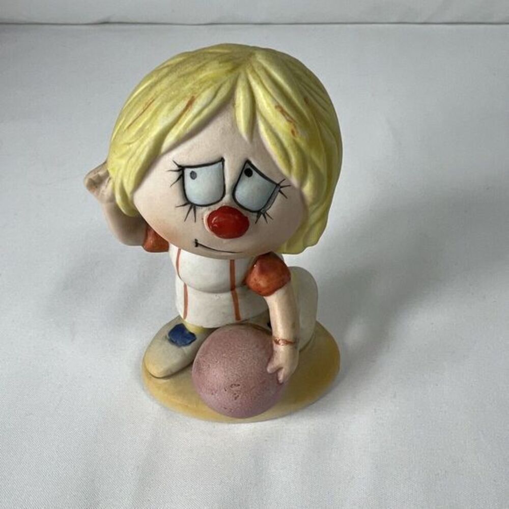 Vintage Ceramic basketball, Clown Figurine Collectible - Picture 13 of 13